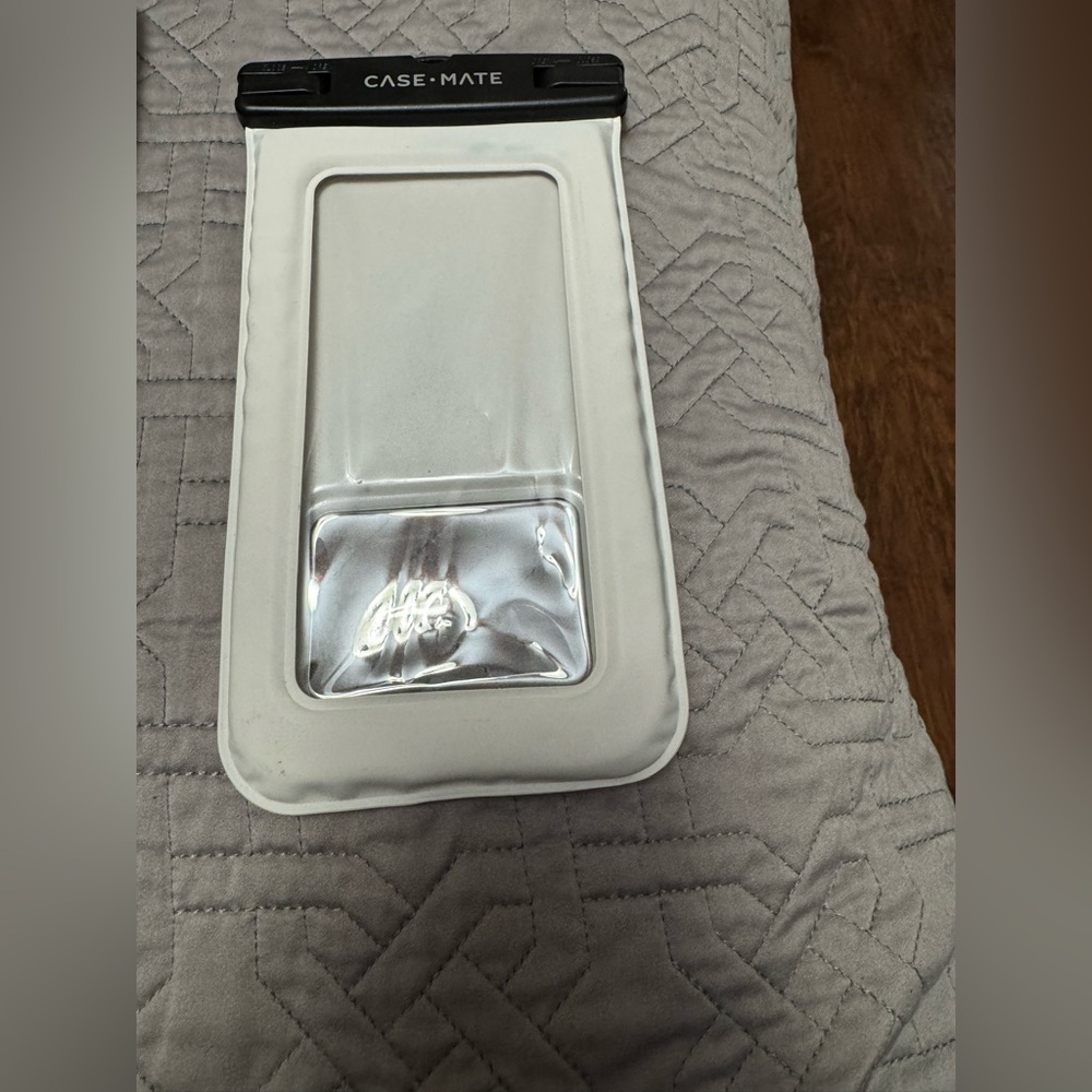 Waterproof Phone Pouch - Picture 3 of 4